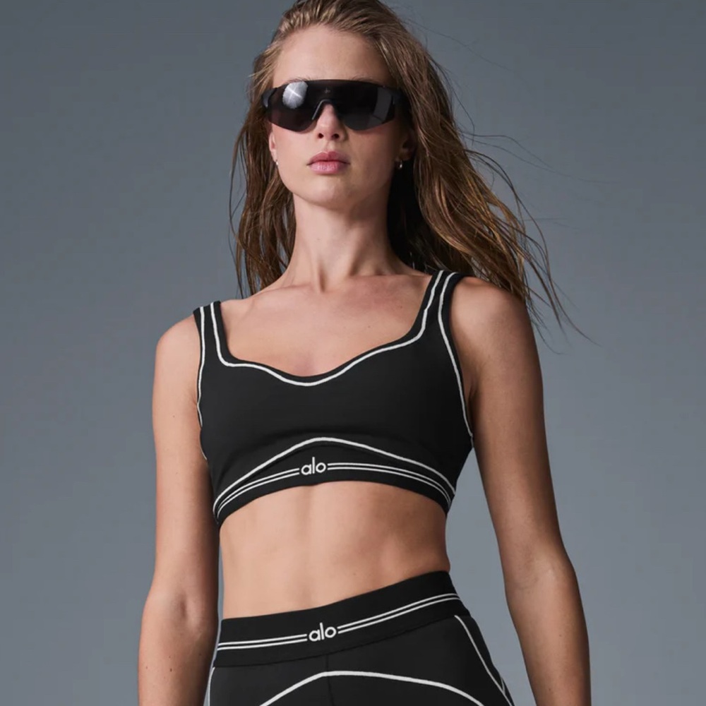NWT Alo Yoga Airbrush Heart Throb Bra Large